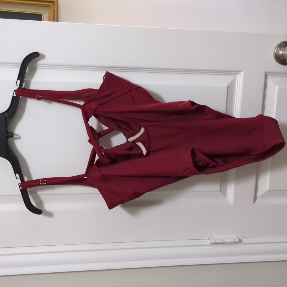 Red Wine Colored Low Cut Bust Back Tie Swimsuit Size XL - Picture 5 of 6